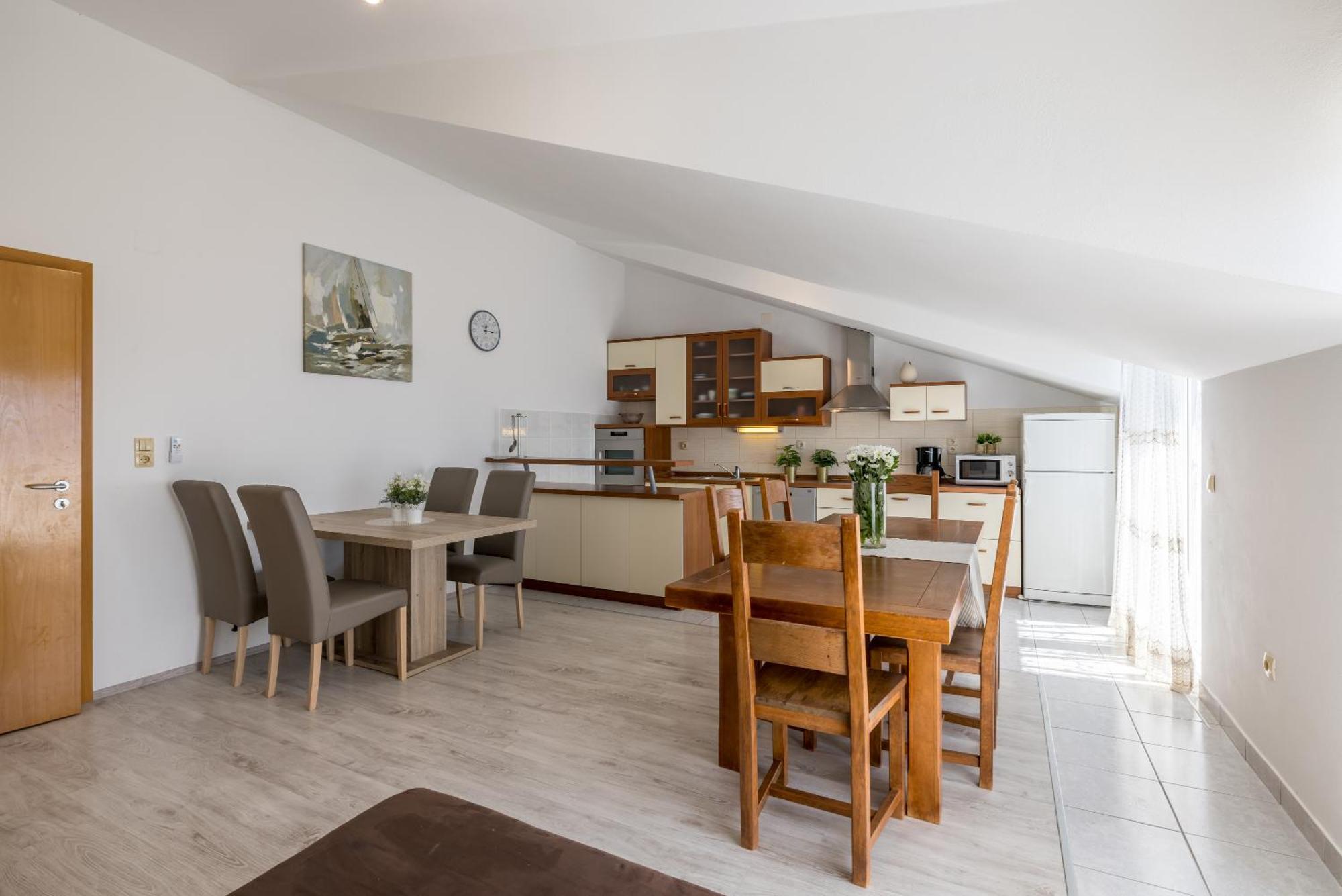 Holiday Home Krishto Trogir Luaran gambar
