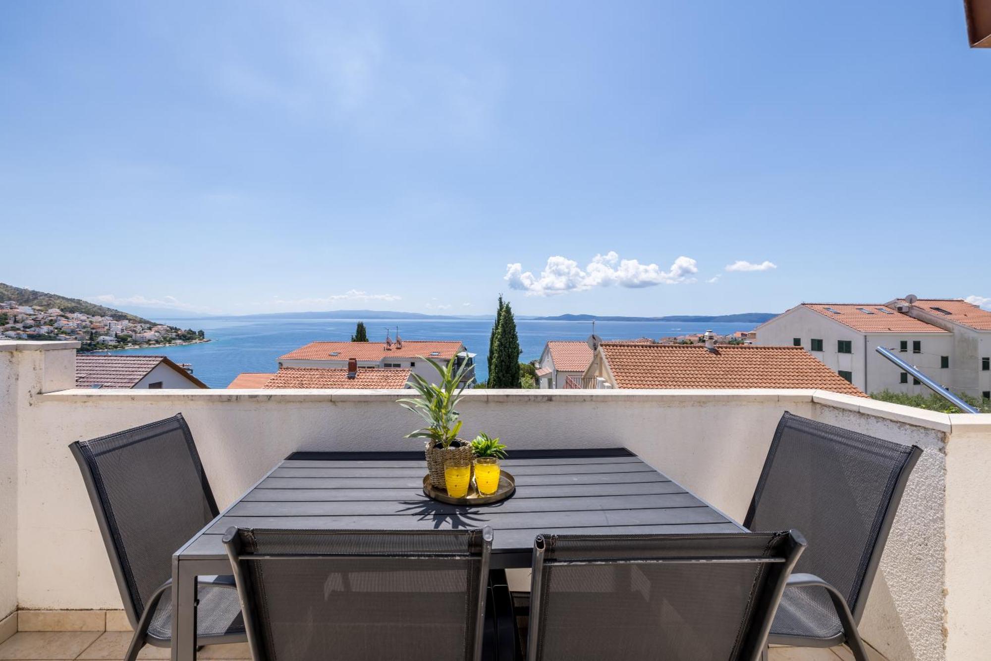 Holiday Home Krishto Trogir Luaran gambar