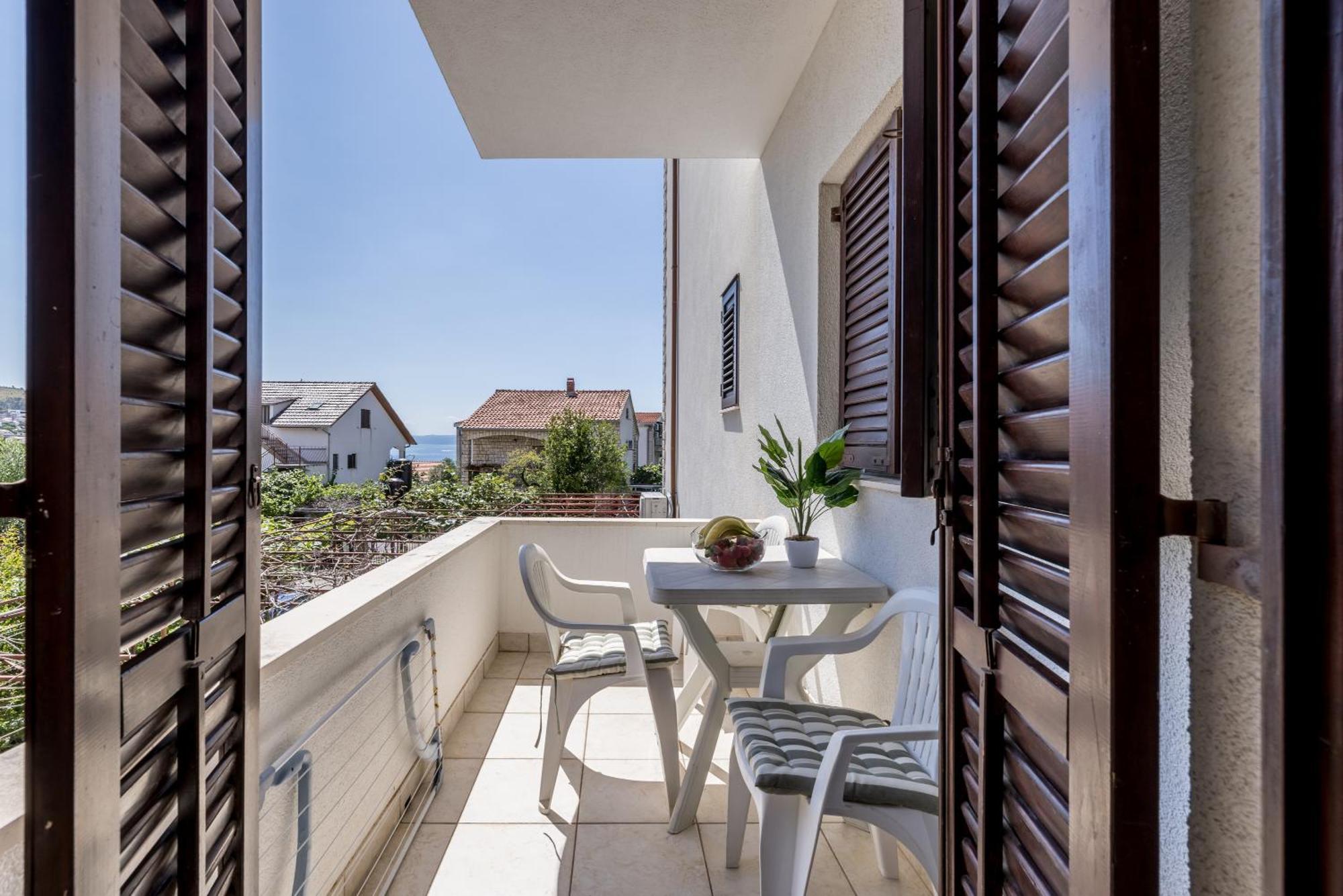 Holiday Home Krishto Trogir Luaran gambar