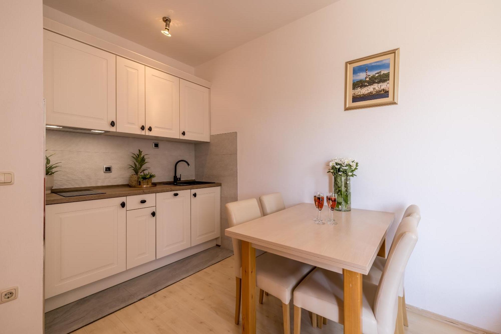 Holiday Home Krishto Trogir Luaran gambar