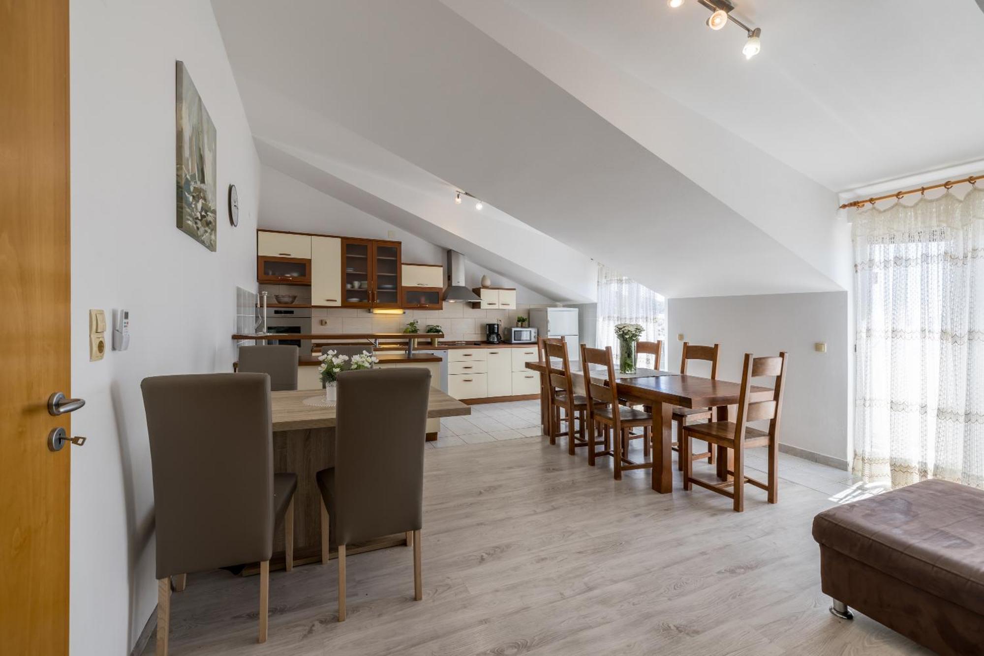 Holiday Home Krishto Trogir Luaran gambar