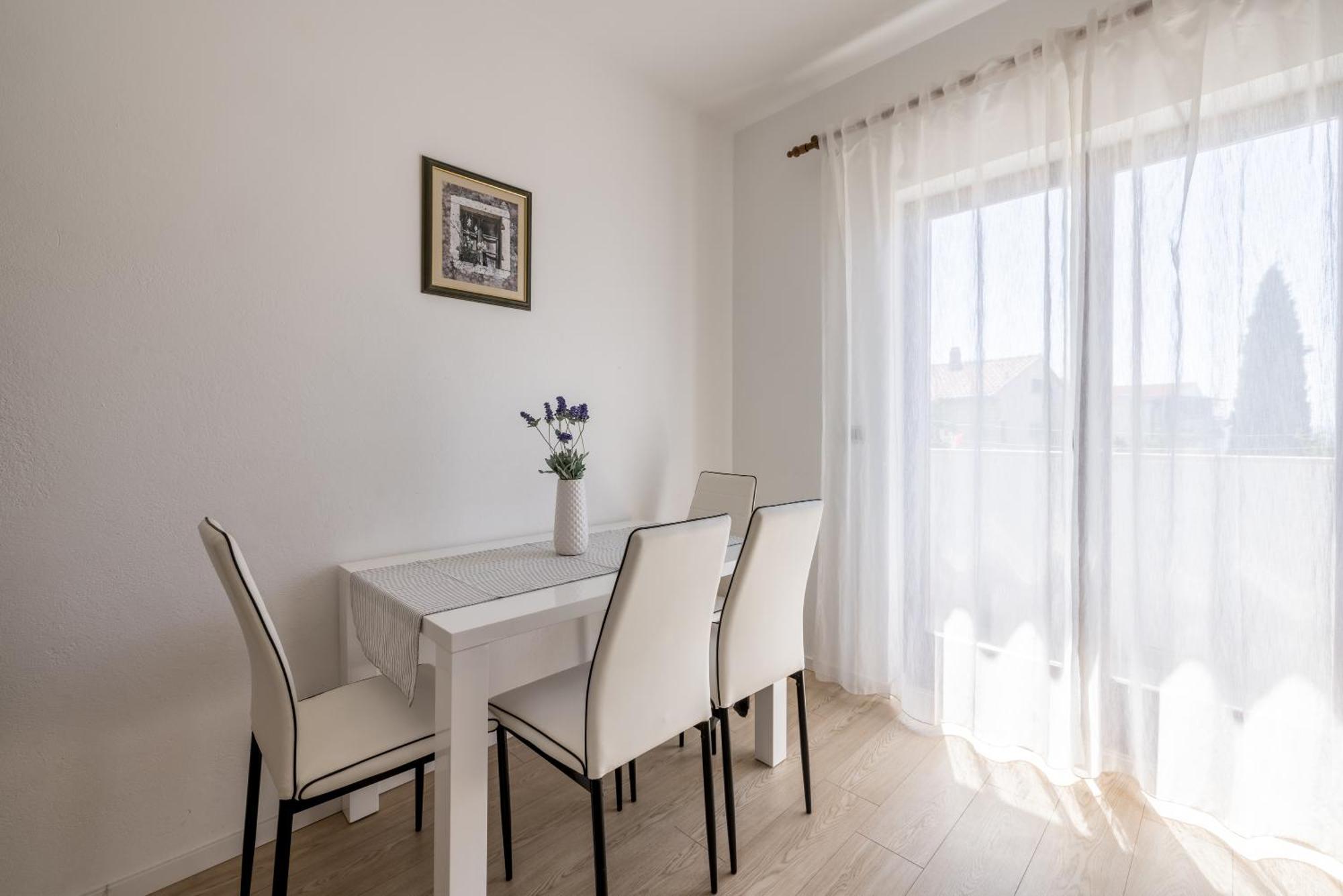 Holiday Home Krishto Trogir Luaran gambar